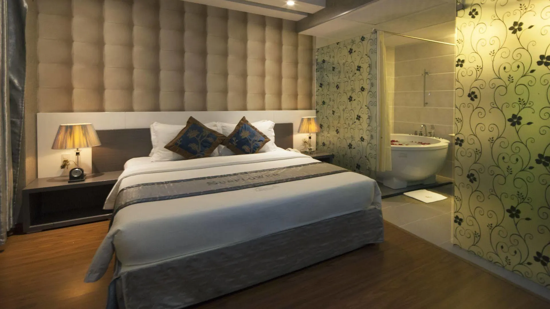 Sun Flower Luxury Hotel Πόλη Χο Τσι Μινχ